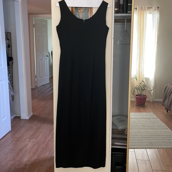 Huey Waltzer Long Black fully lined w/slit size 4 vintage pre owned scoop neck - Picture 3 of 5